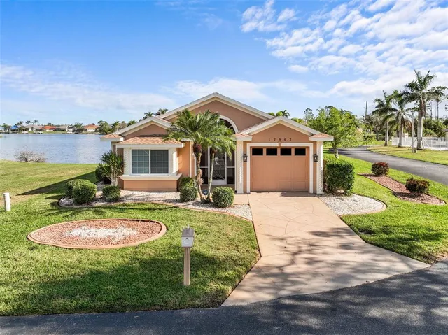 $329,900 | 12962 Southwest Doug Drive, Lake Suzy, FL 34269