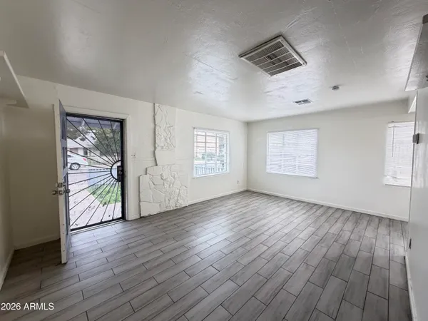 $1,475 | 7210 North 55th Drive, Glendale, AZ 85301