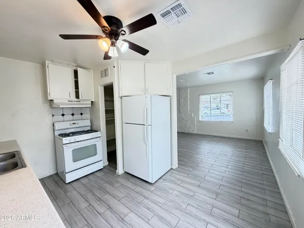 $1,475 | 7210 North 55th Drive, Glendale, AZ 85301