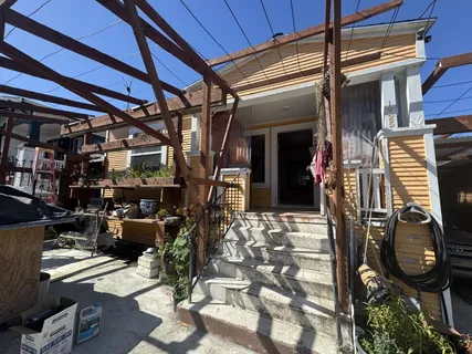 $700,000 | 1925 East 27th Street, Oakland, CA 94606