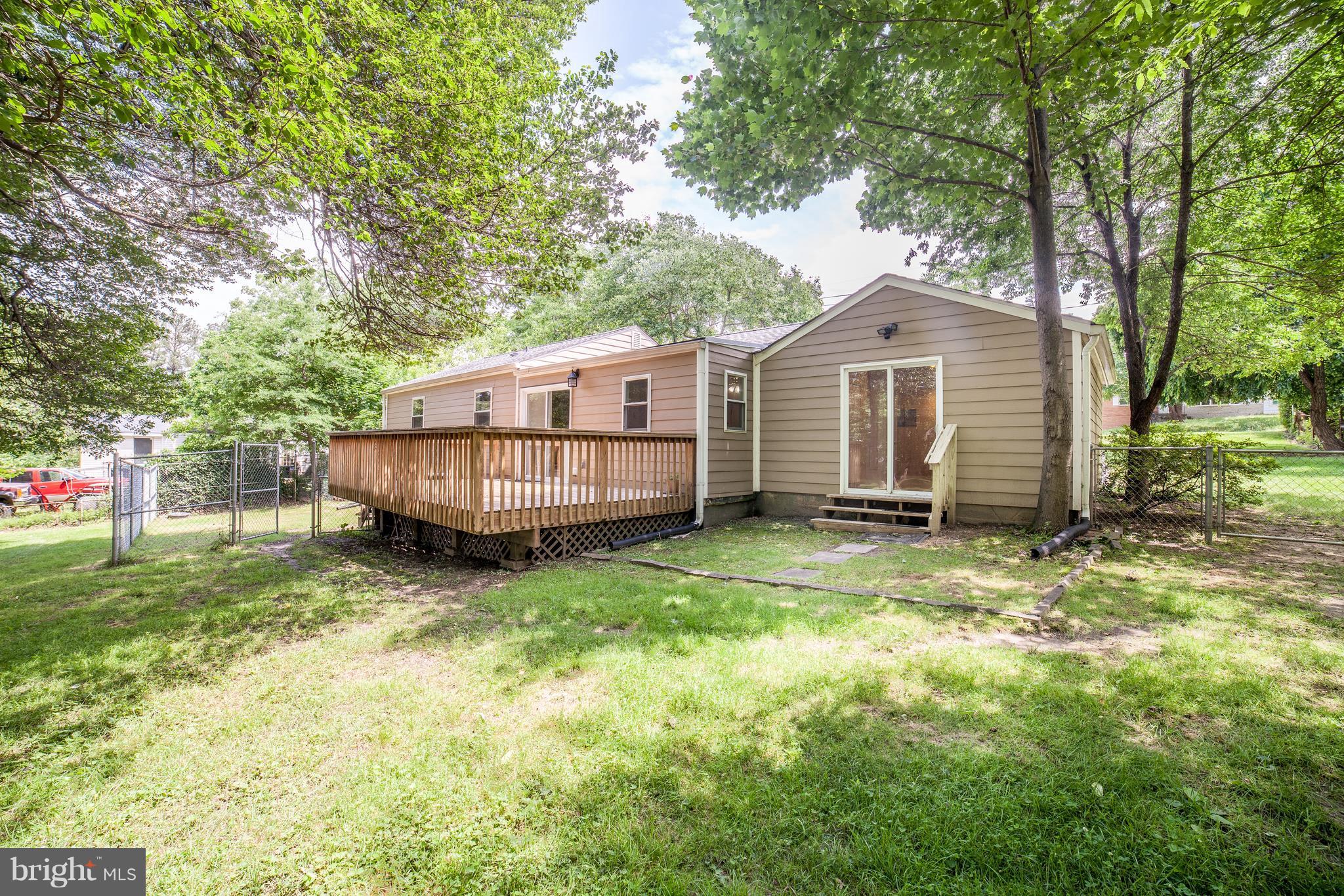 15506 Bond Mill Road Laurel, MD 20707 - Photo 22 of 29 Exterior (Rear)