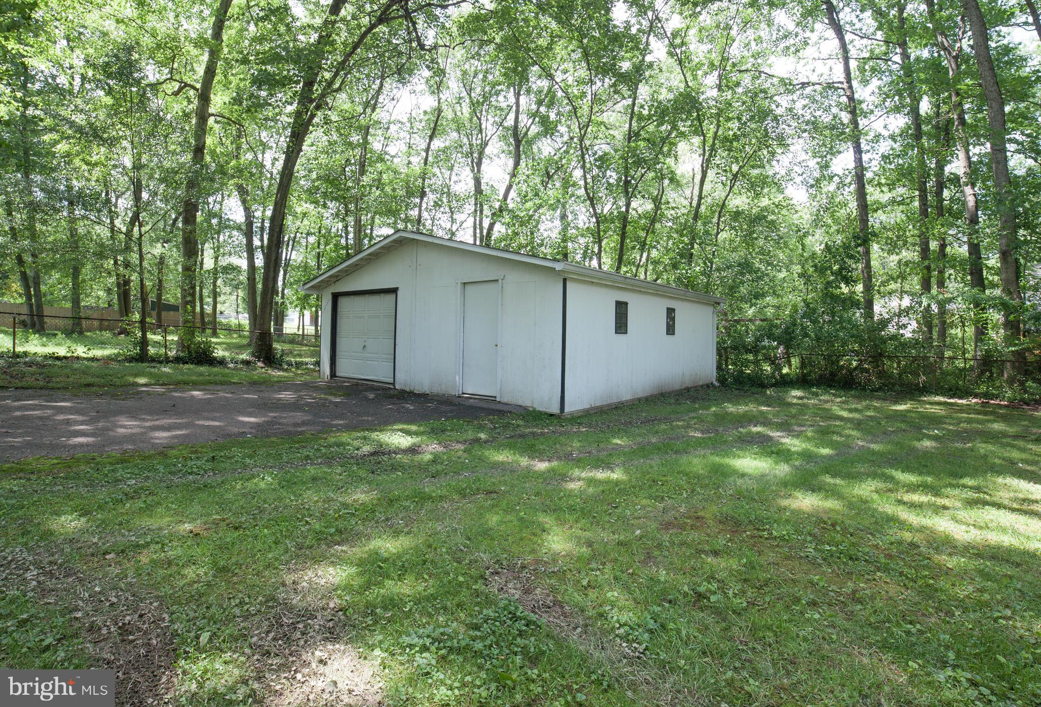 15506 Bond Mill Road Laurel, MD 20707 - Photo 27 of 29 Detached garage
