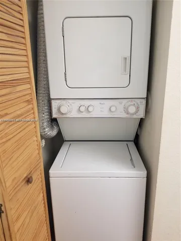 $250,000 | 9983 Nob Hill Court, Sunrise, FL 33351