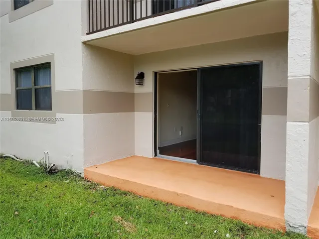 $250,000 | 9983 Nob Hill Court, Sunrise, FL 33351