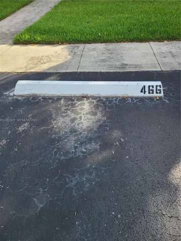 $250,000 | 9983 Nob Hill Court, Sunrise, FL 33351