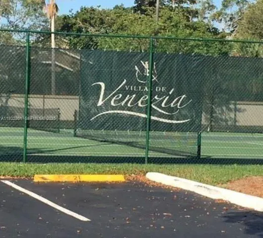 $250,000 | 9983 Nob Hill Court, Sunrise, FL 33351