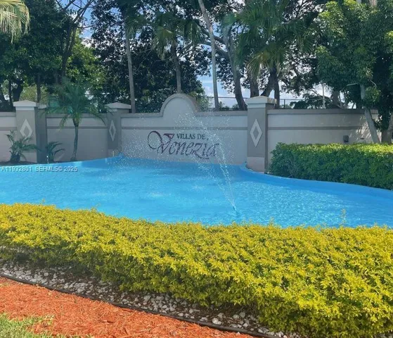 $250,000 | 9983 Nob Hill Court, Sunrise, FL 33351