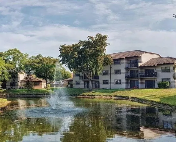 $250,000 | 9983 Nob Hill Court, Sunrise, FL 33351