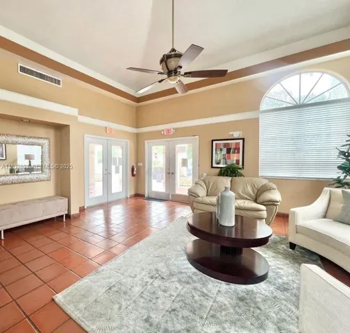 $250,000 | 9983 Nob Hill Court, Sunrise, FL 33351