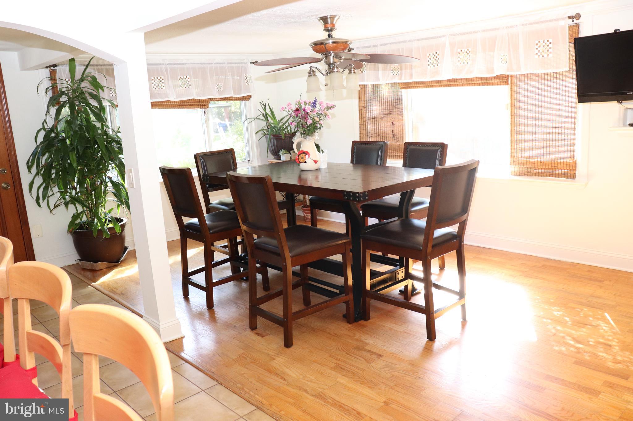 12232 Bluhill Road Silver Spring, MD 20902 - Photo 3 of 48 Dinning Room
