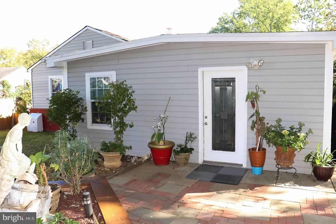 12232 Bluhill Road Silver Spring, MD 20902 - Photo 47 of 48 Patio