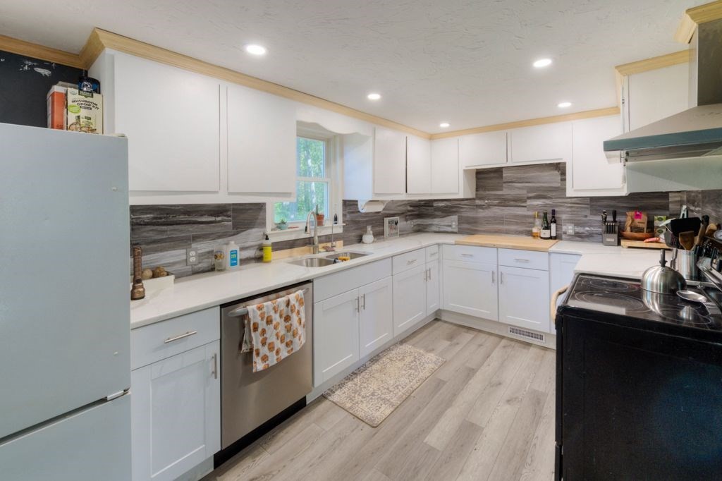 15 Wood Path Ashburnham, MA 01430 - Photo 4 of 22