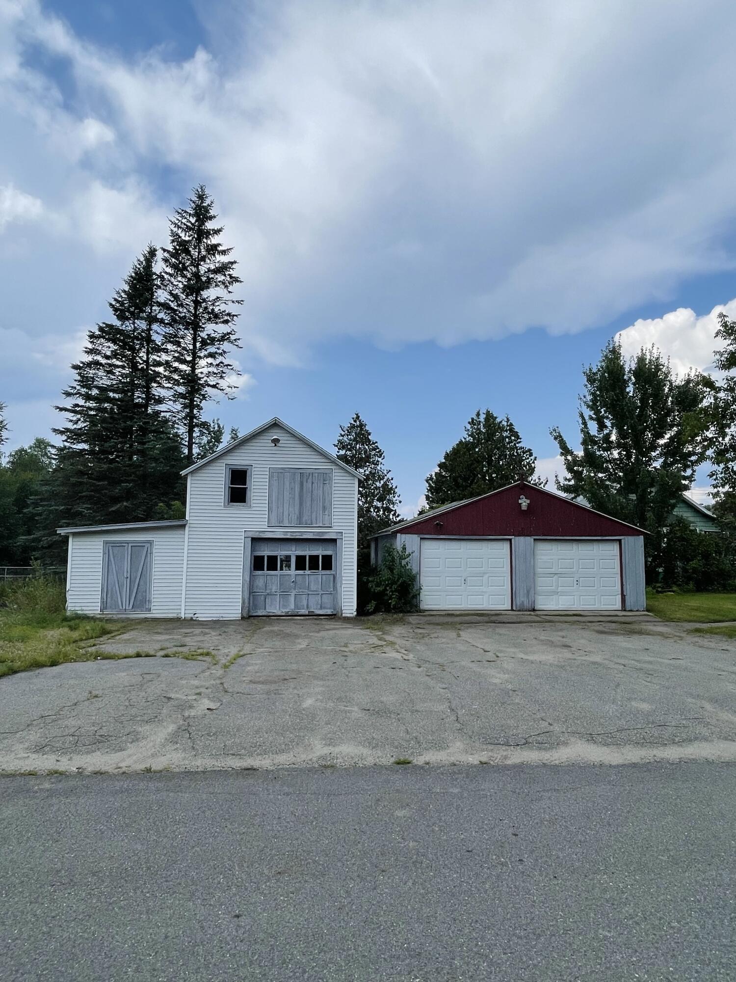 112 Bates Street Millinocket, ME 04462 - Photo 3 of 44 E83AFB87-4009-422A-A71C-04B95ACE835E