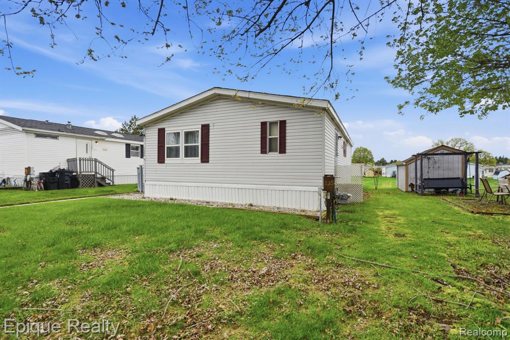 135 Hunters Rill Lapeer, MI 48446 - Photo 23 of 25