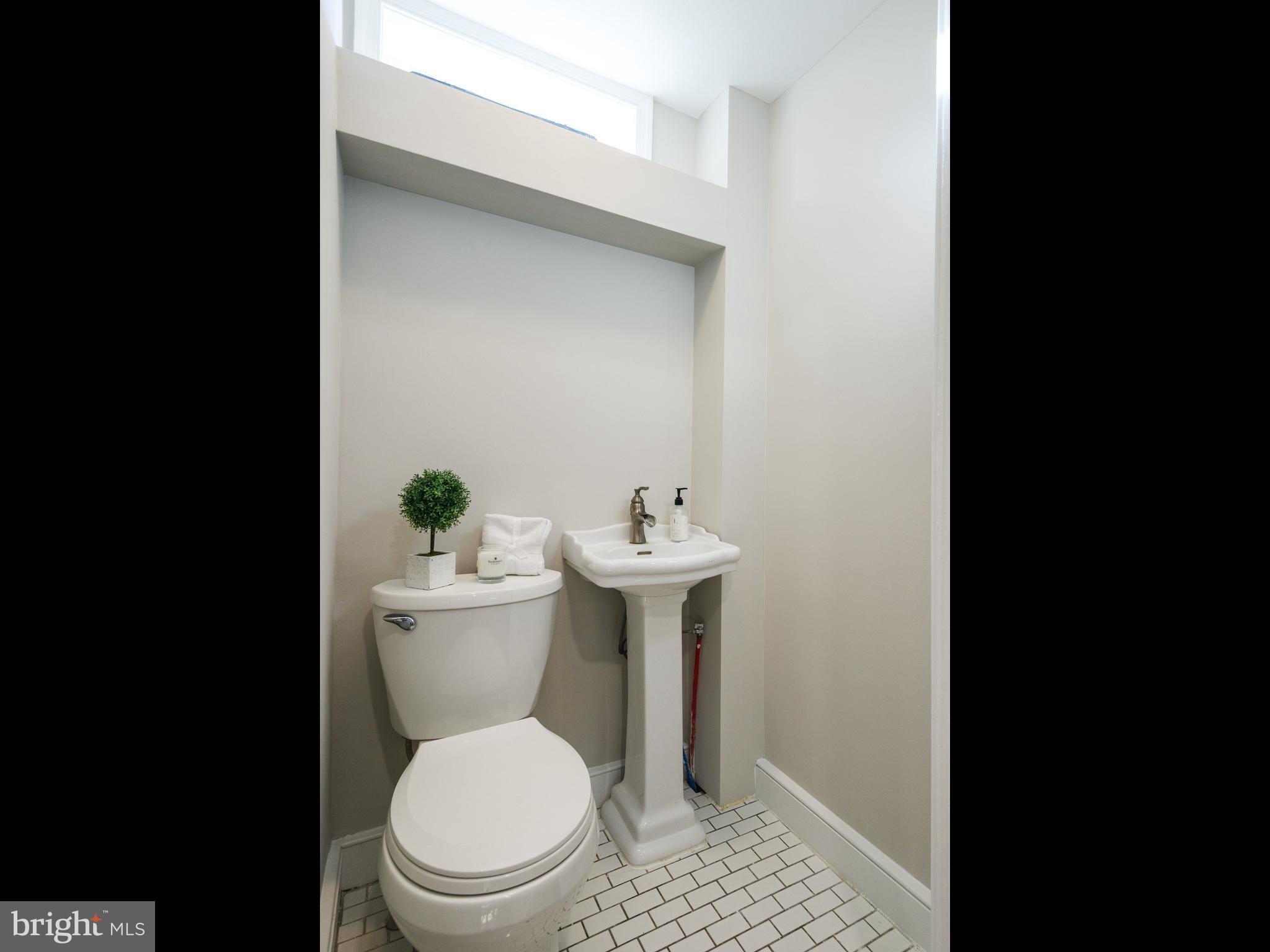 1510 State Road Phoenixville, PA 19460 - Photo 32 of 77 Main Level Half Bath