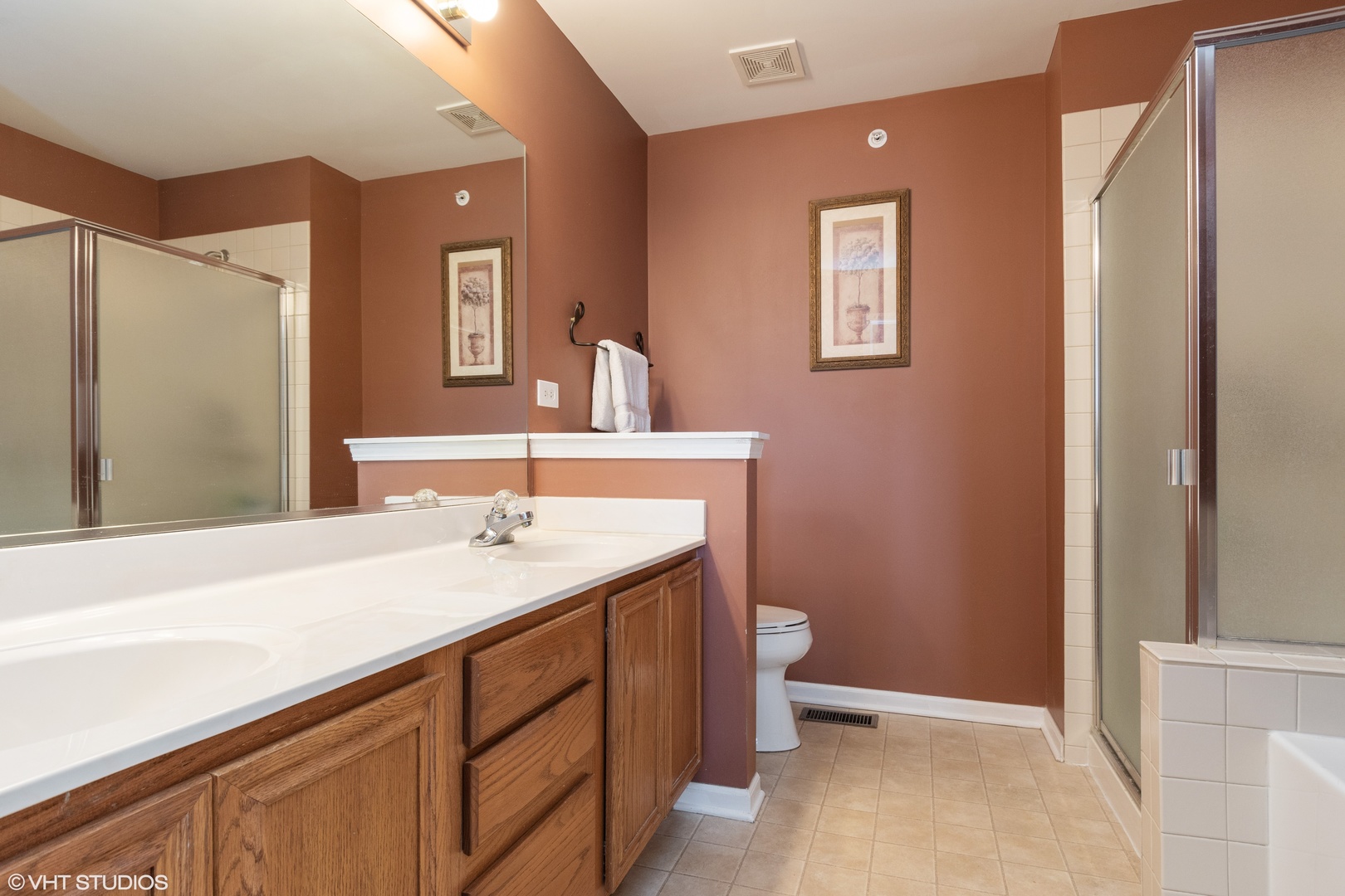 738 Riding Lane St. Charles, IL 60174 - Photo 12 of 16 Gallery Image 12