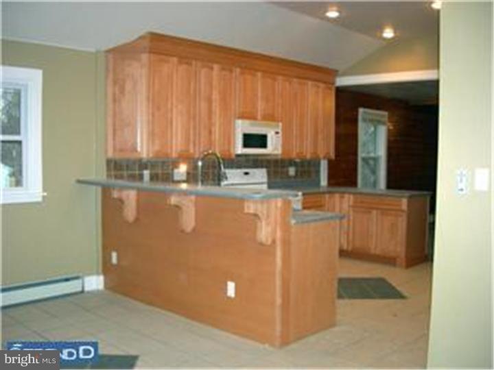 319 Ellicott Road Avondale, PA 19311 - Photo 3 of 7