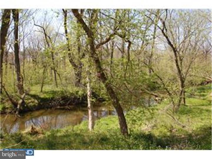 319 Ellicott Road Avondale, PA 19311 - Photo 6 of 7