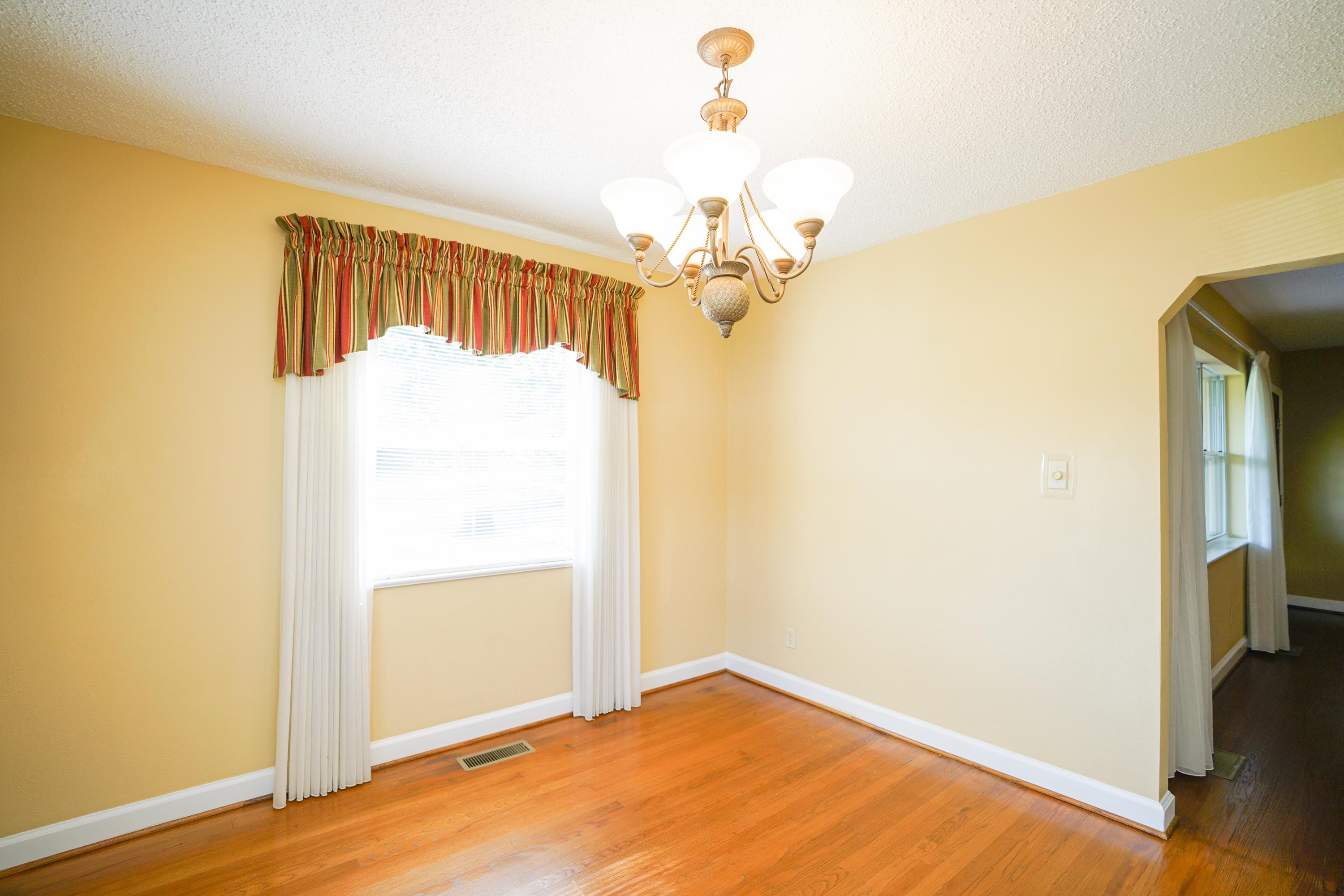 8905 North Hickory Valley Road Chattanooga, TN 37416 - Photo 11 of 23 Photo Oct 05, 10 07 39 AM