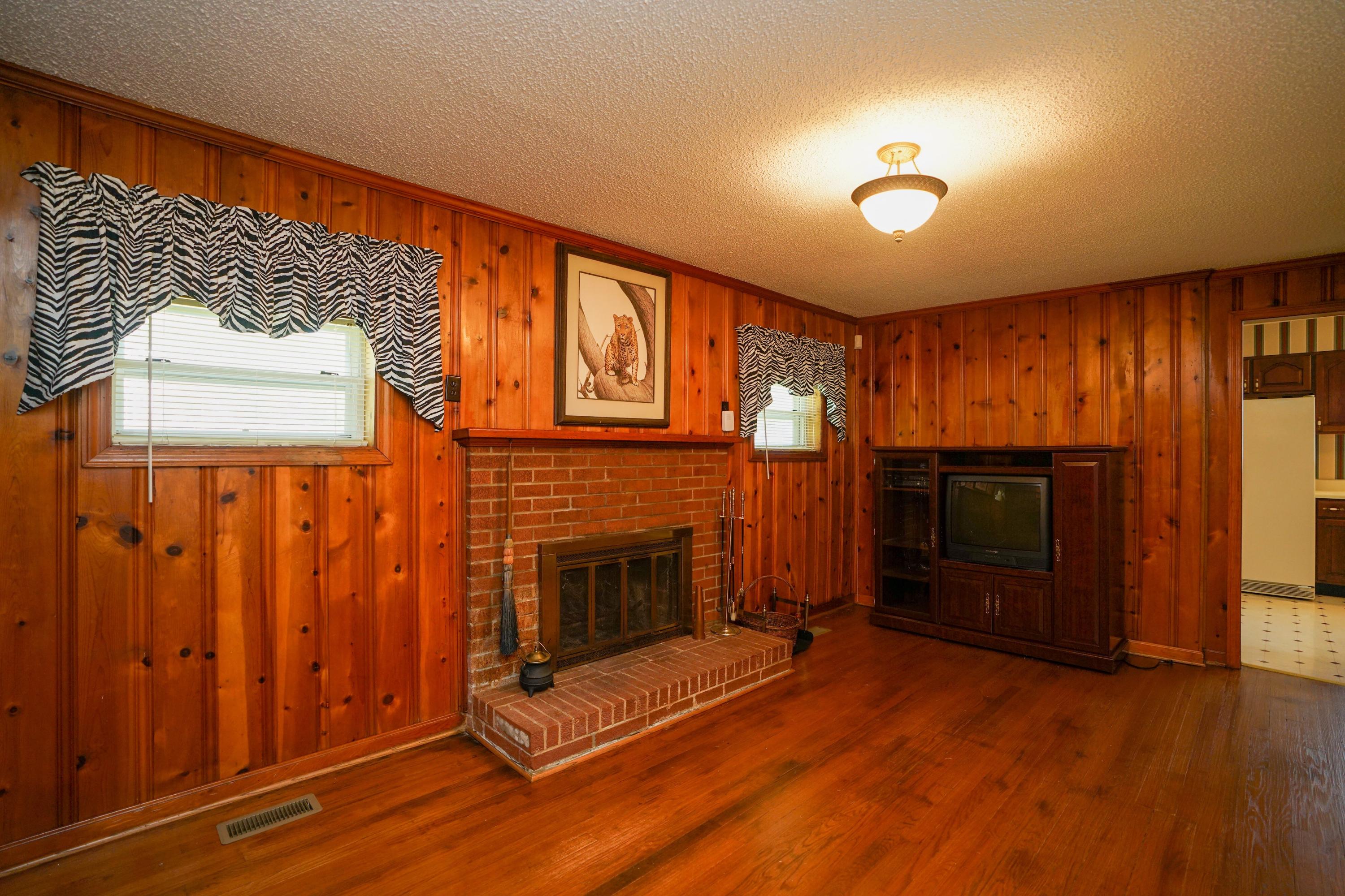 8905 North Hickory Valley Road Chattanooga, TN 37416 - Photo 12 of 23 Photo Oct 05, 10 09 45 AM