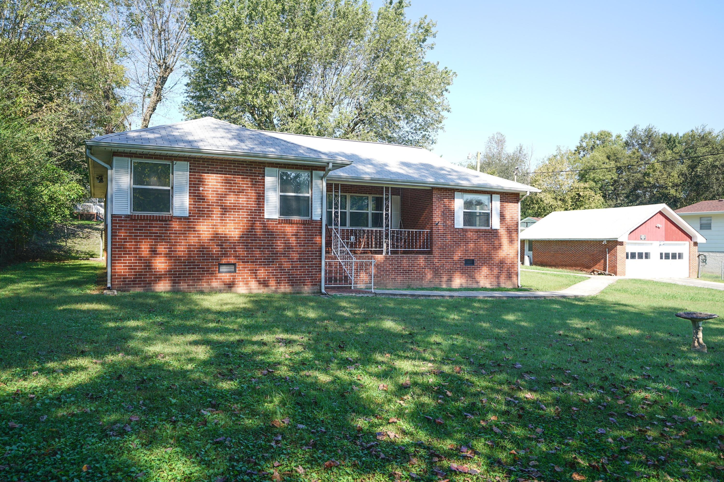 8905 North Hickory Valley Road Chattanooga, TN 37416 - Photo 2 of 23 Photo Oct 05, 10 23 43 AM