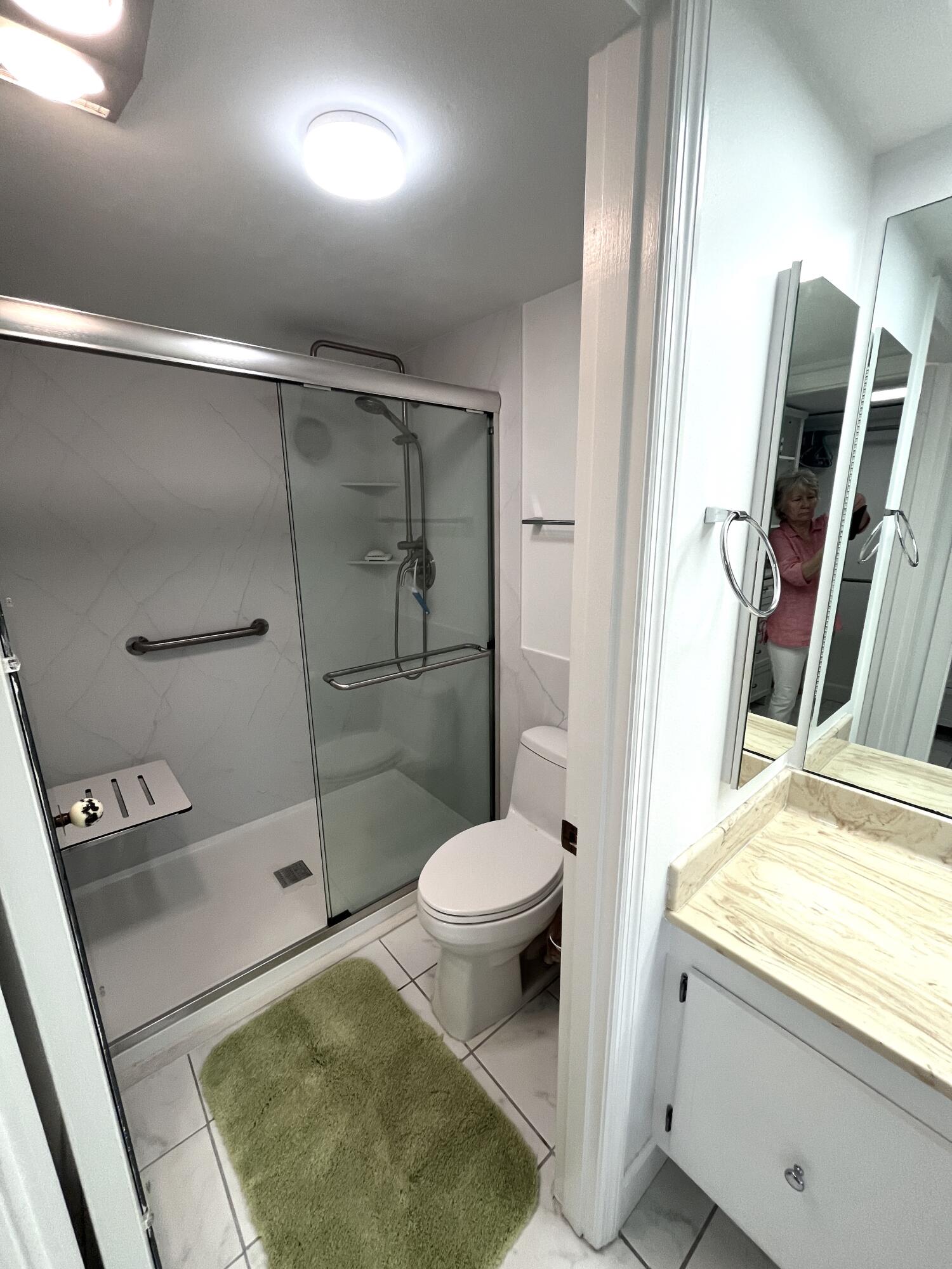 308 Golfview Road, Unit 107 North Palm Beach, FL 33408 - Photo 11 of 34 Modern shower