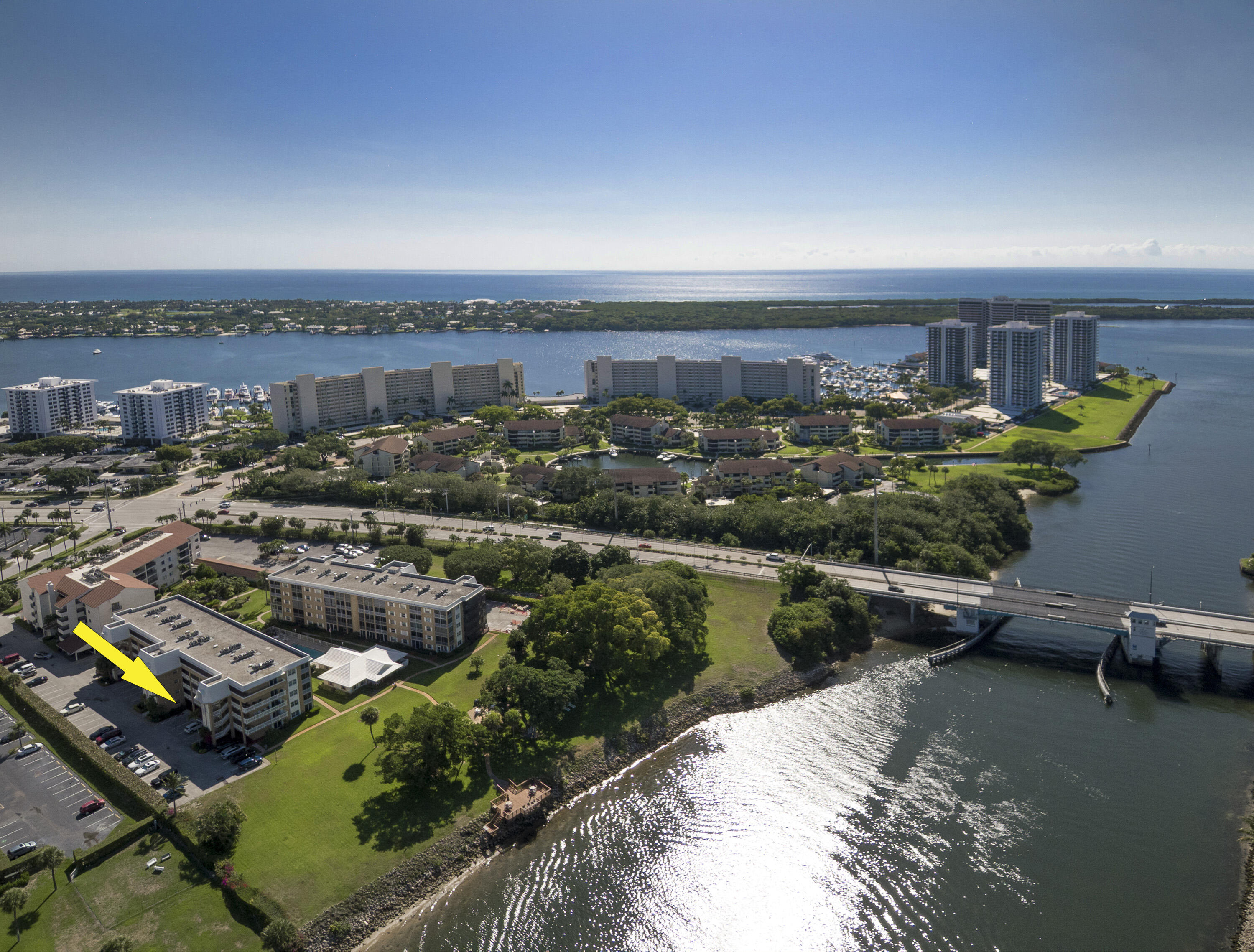 308 Golfview Road, Unit 107 North Palm Beach, FL 33408 - Photo 28 of 34 Aerial view