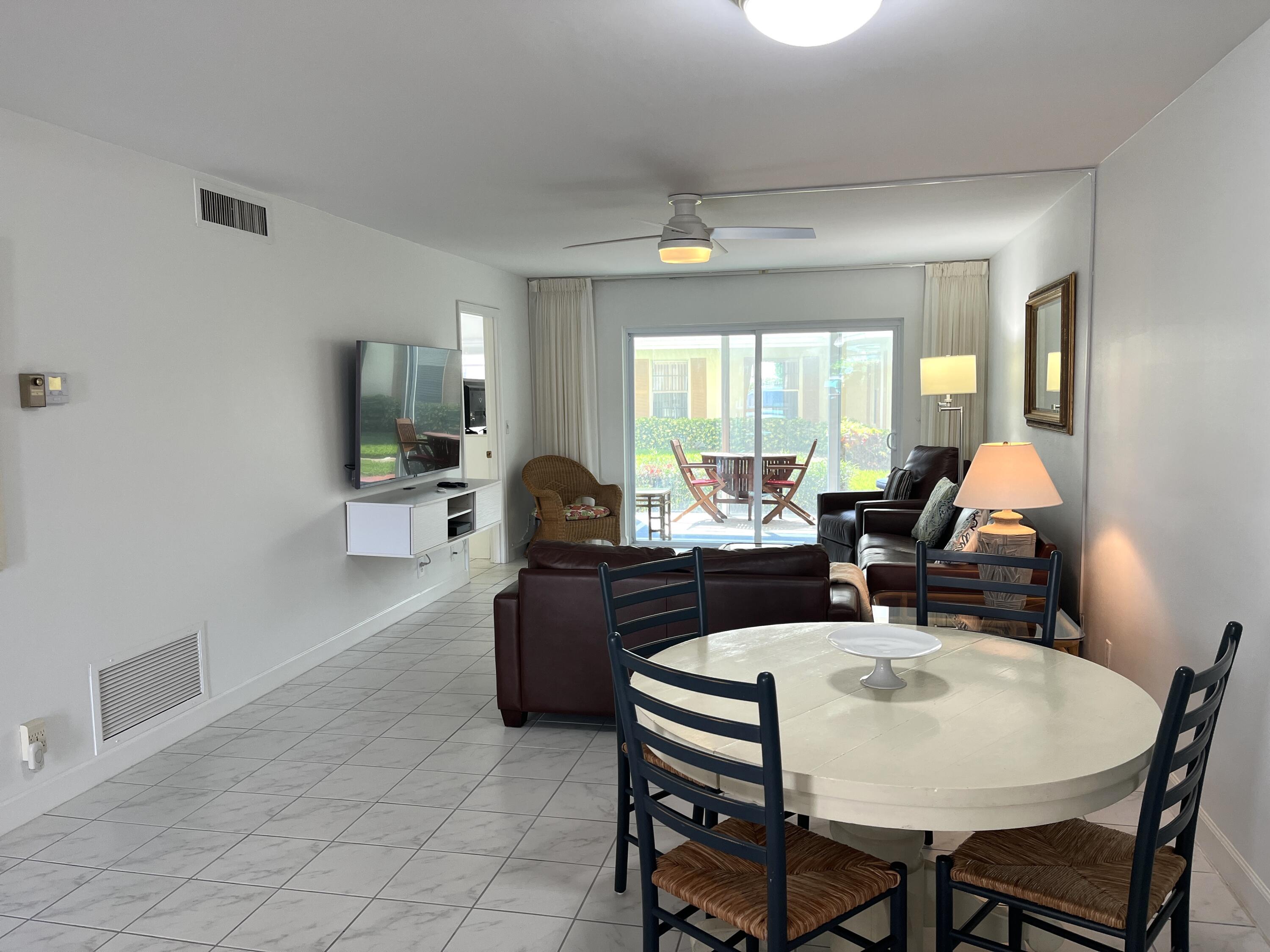 308 Golfview Road, Unit 107 North Palm Beach, FL 33408 - Photo 8 of 34 Dinning : living area