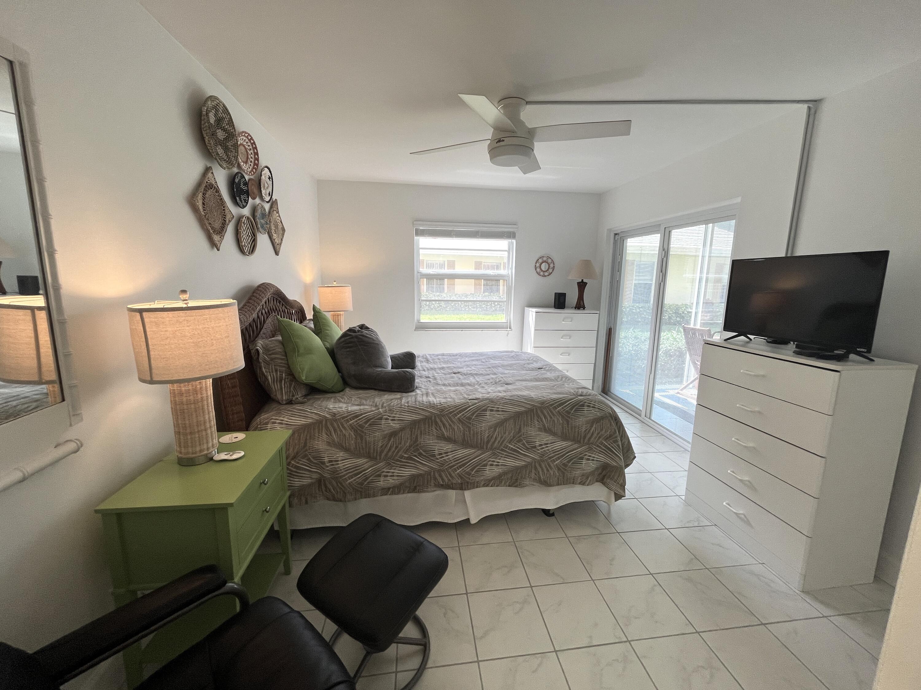 308 Golfview Road, Unit 107 North Palm Beach, FL 33408 - Photo 9 of 34 Master bedroom