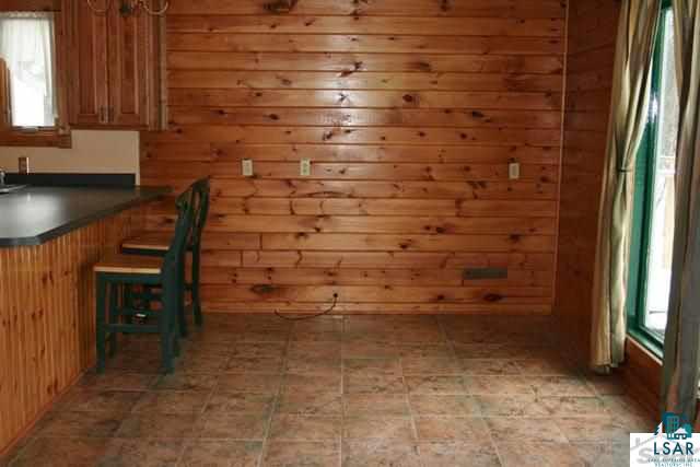 4550 East County Rd C Superior, WI 54880 - Photo 4 of 25 Dining Room