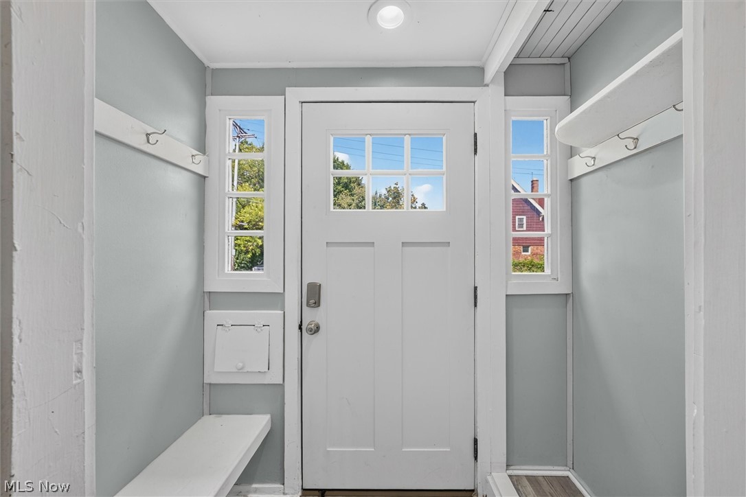 2017 Goodnor Road Cleveland Heights, OH 44118 - Photo 4 of 41 Gallery Image 4