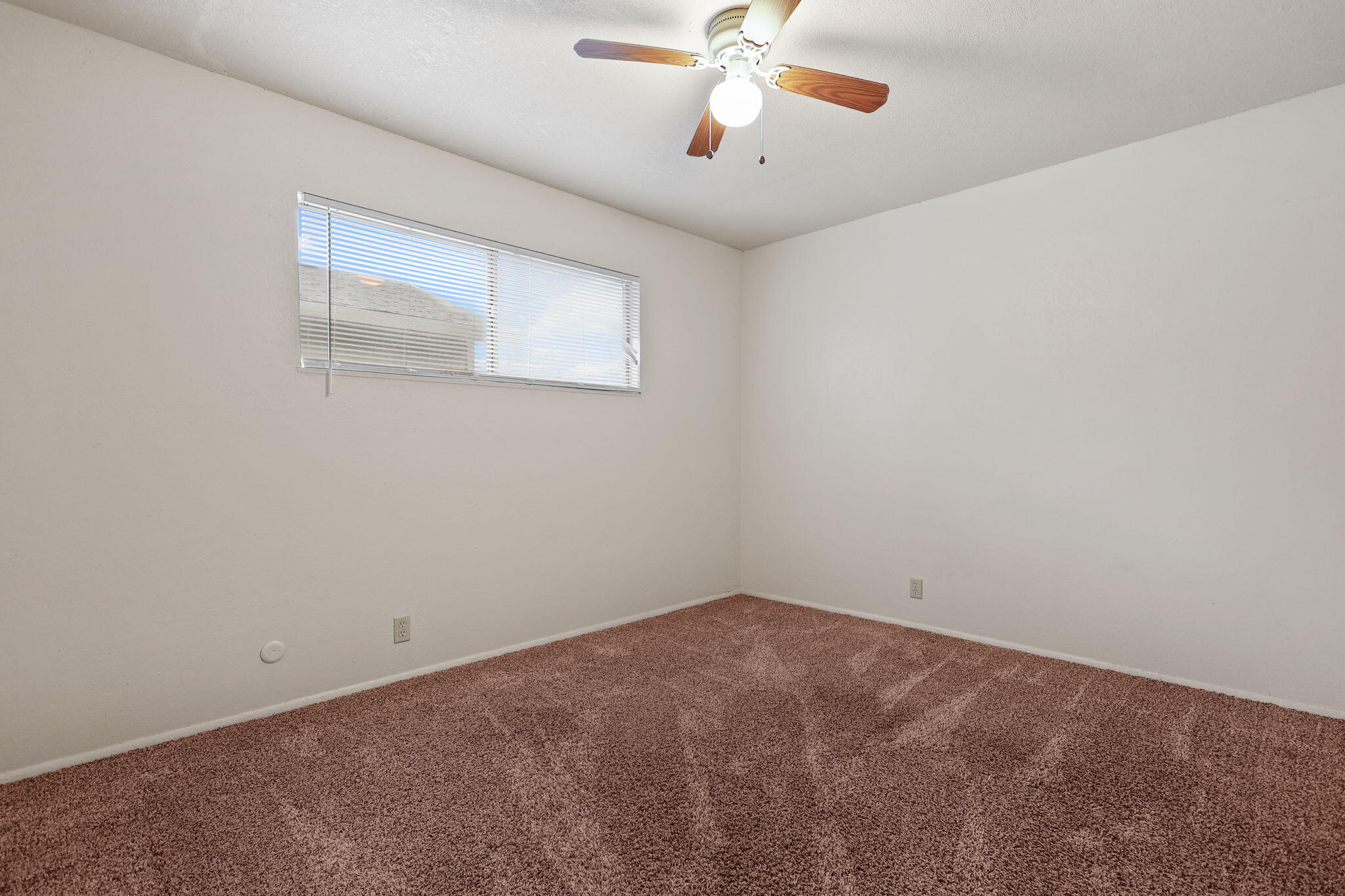 3200 Franklin Street Anderson, CA 96007 - Photo 25 of 35 a view of room with a ceiling fan