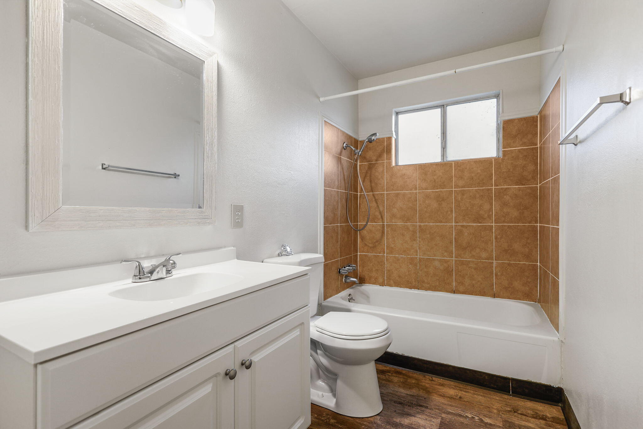 3200 Franklin Street Anderson, CA 96007 - Photo 28 of 35 a bathroom with a sink a toilet and bathtub