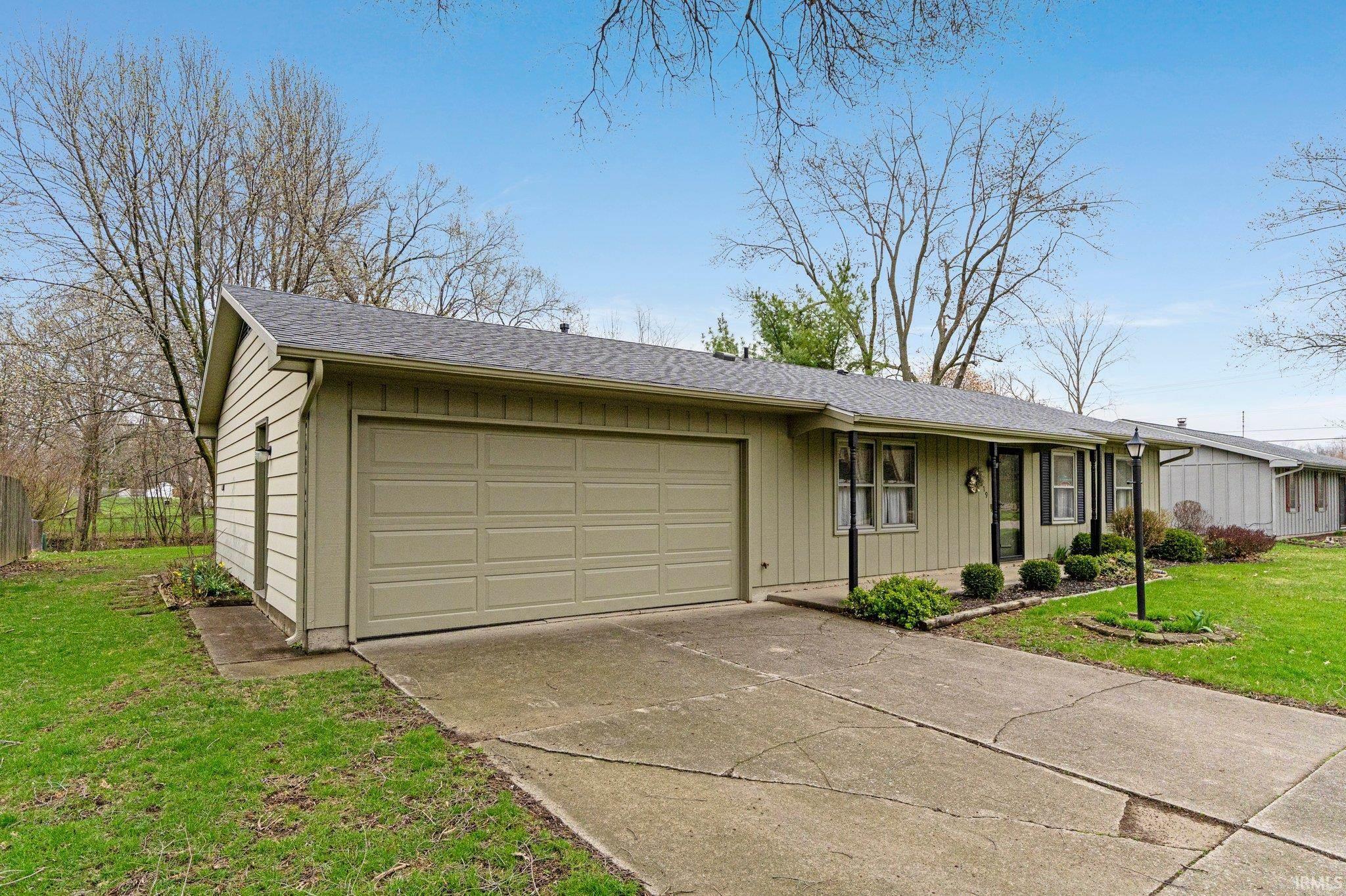 7319 Elmbrook Drive Fort Wayne, IN 46835 - Photo 1 of 26