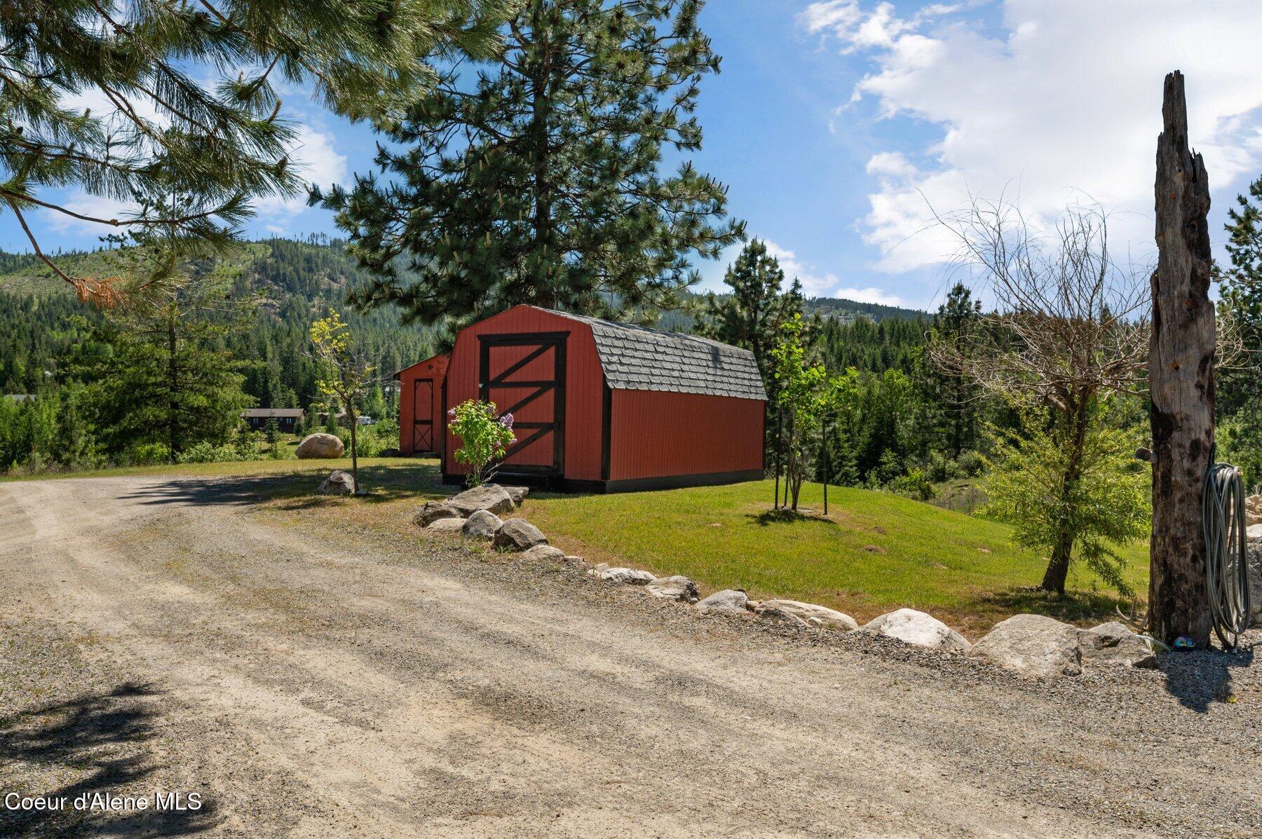 2902 Jewel Lake Road Sagle, ID 83860 - Photo 25 of 51 24 Chicken Coop
