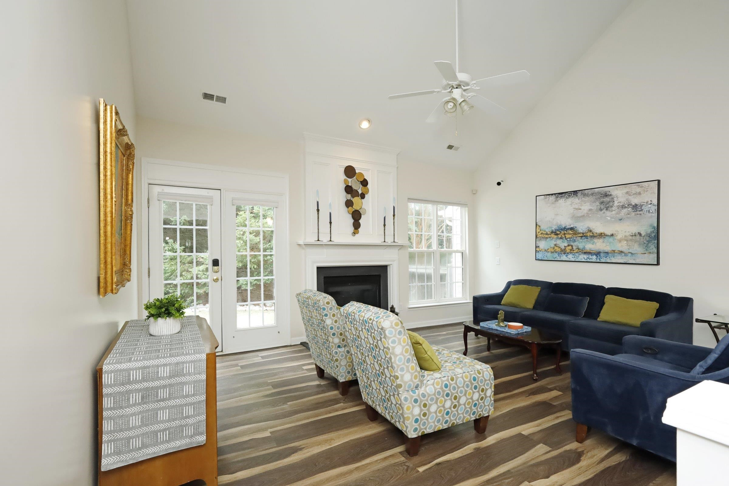 5313 Brandy Bay Road Raleigh, NC 27613 - Photo 13 of 42 Living Room