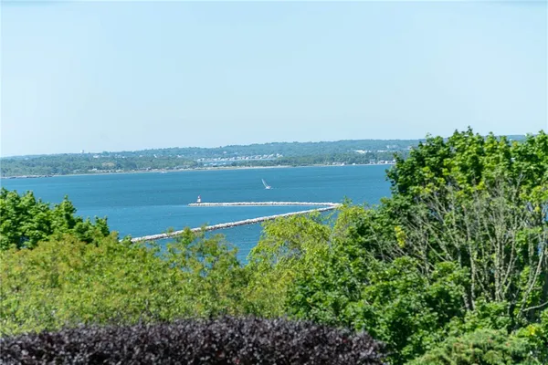 $4,500 | 29 Algonquin Drive, Middletown, RI 02842