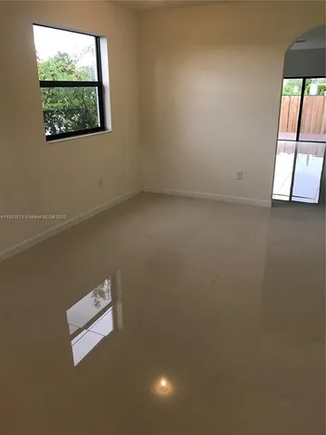 $3,900 | 8806 Northwest 103rd Avenue, Doral, FL 33178