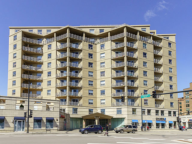 4350 North Broadway, Unit 1010 Chicago, IL 60613 - Photo 1 of 25