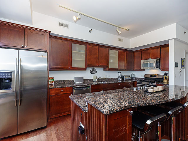 4350 North Broadway, Unit 1010 Chicago, IL 60613 - Photo 13 of 25