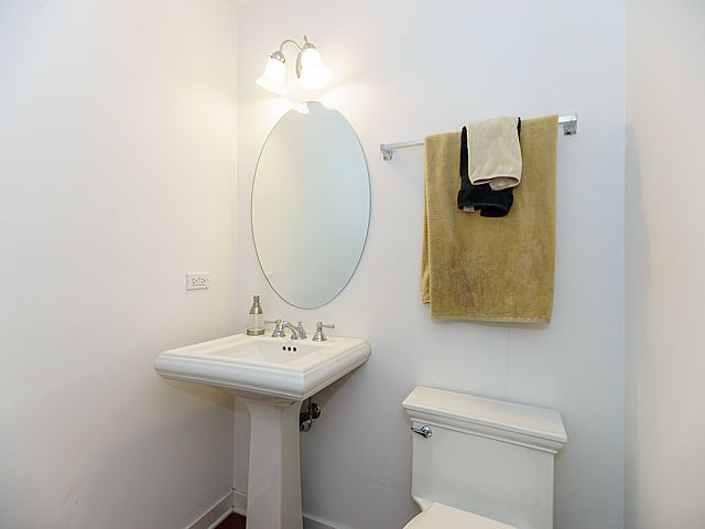 4350 North Broadway, Unit 1010 Chicago, IL 60613 - Photo 15 of 25