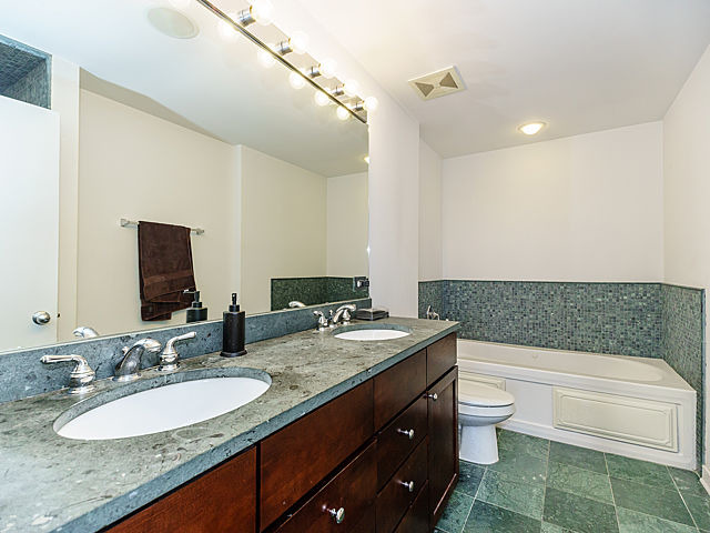 4350 North Broadway, Unit 1010 Chicago, IL 60613 - Photo 18 of 25