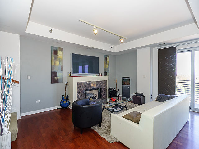 4350 North Broadway, Unit 1010 Chicago, IL 60613 - Photo 4 of 25