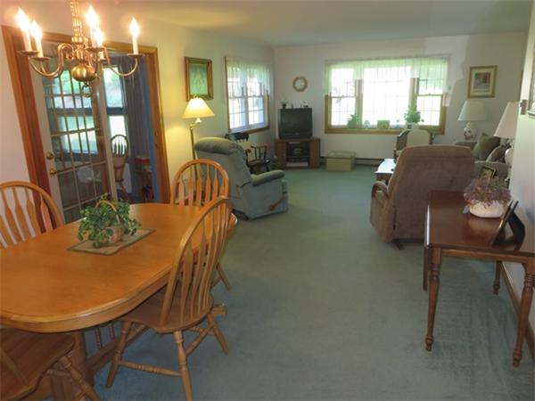 401 Country Club Road, Unit 401 Greenfield, MA 01301 - Photo 8 of 19 Gallery Image 8