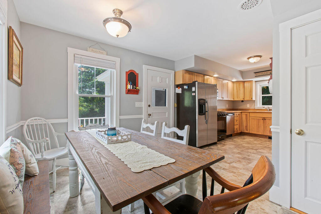 102 Old Pool Road Biddeford, ME 04005 - Photo 11 of 41 Dining