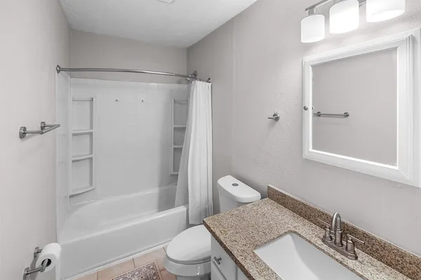 $1,795 | 16766 Lake Circle, Conroe, TX 77302