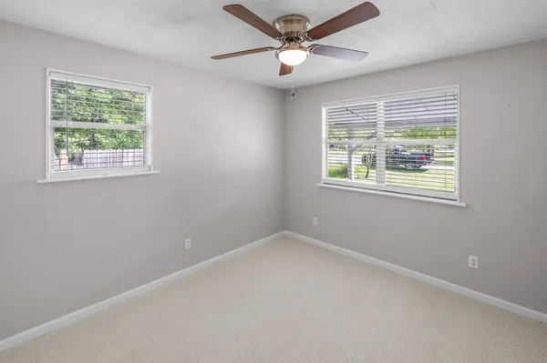 $1,795 | 16766 Lake Circle, Conroe, TX 77302