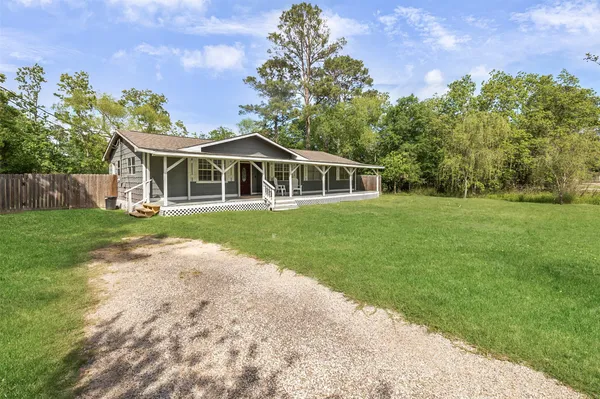 $1,795 | 16766 Lake Circle, Conroe, TX 77302