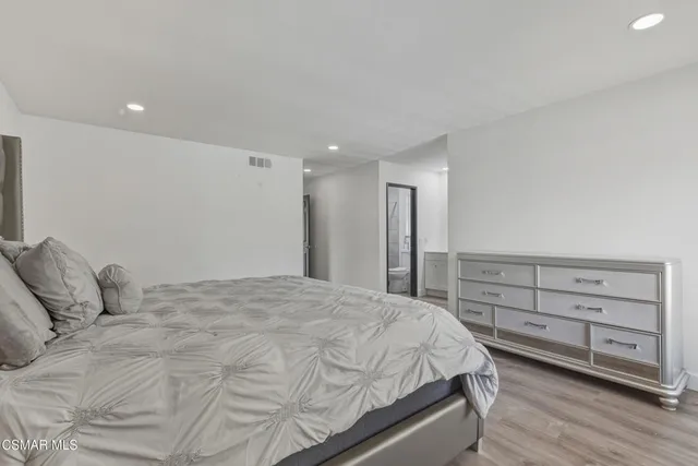 $888,000 | 20448 Calhaven Drive, Saugus, CA 91390