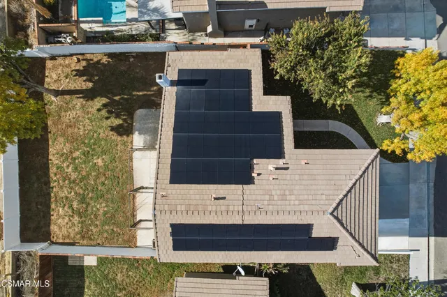 $888,000 | 20448 Calhaven Drive, Saugus, CA 91390